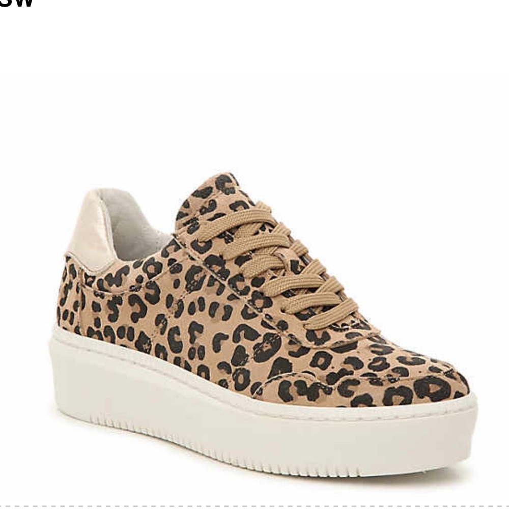 NWOT Bull Boxer leopard Payton tennis shoe